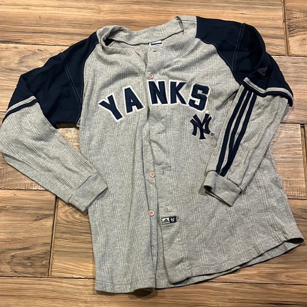 90s Y2K adidas Yankees baseball jersey! Clean!
